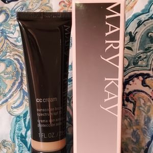 MARY KAY CC CREAM